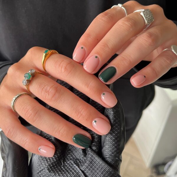 Green autumn nails for the fall